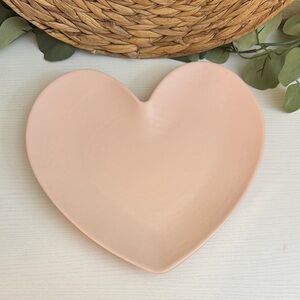 Heart-Shaped Pink Plate Set Of 4